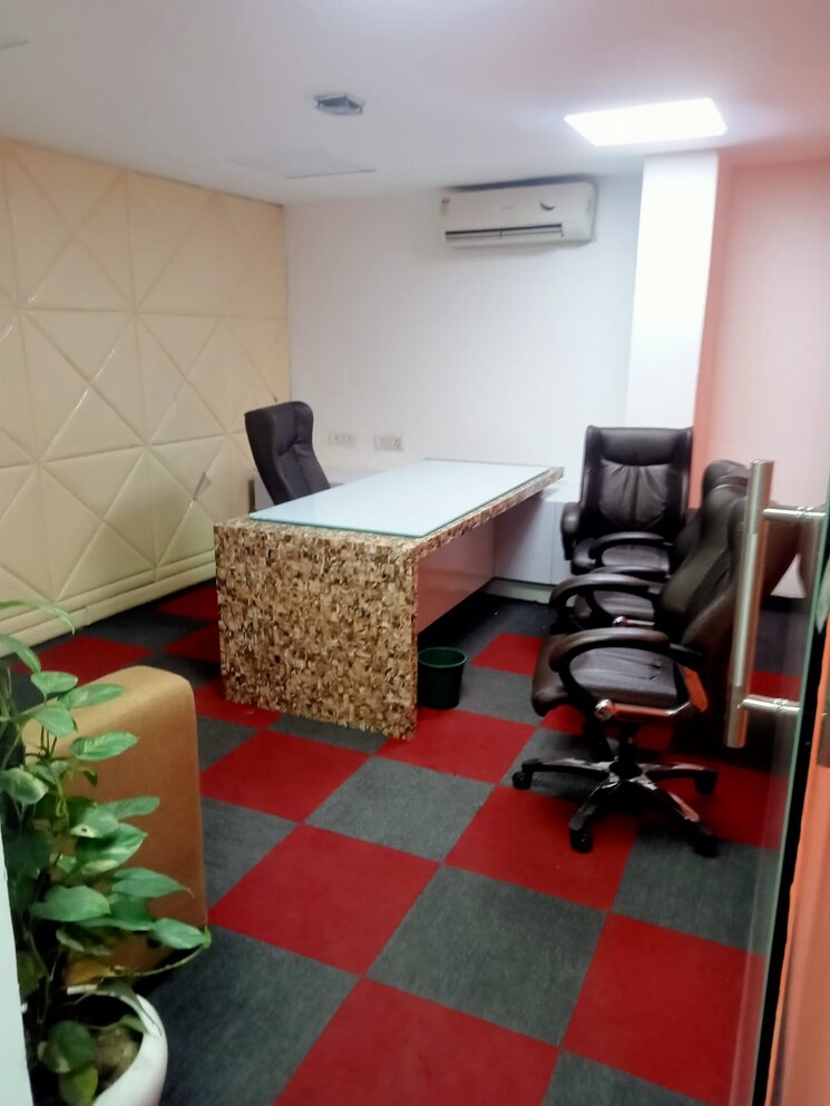 Living Room, sector 7 Commercial Office Space 1000 Sq.Ft. In Sector 7 Noida 9723138