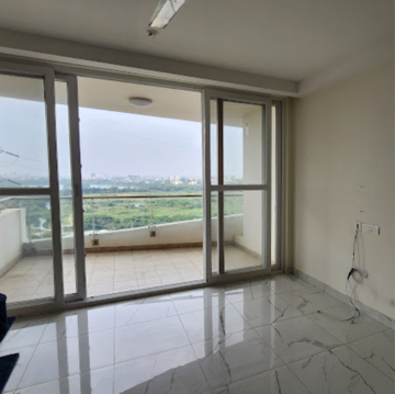 Room in 2 BHK Apartment at Mantri Lithos, Thanisandra – for Rent