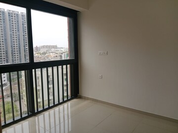 Room in 1 BHK Apartment at Duville Riverdale Suites, Kharadi – for Rent