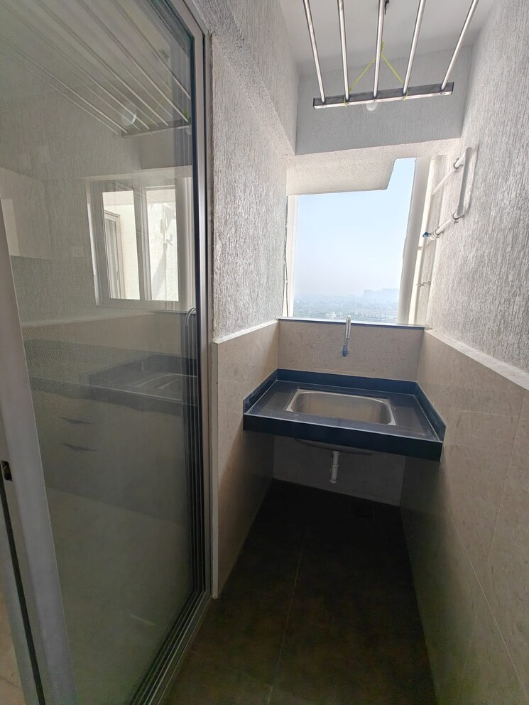 Bathroom, vilas-javdekar-yashwin-enchante 3 Bedroom 900 Sq.Ft. Apartment In Kharadi Pune 9723213