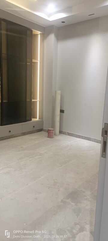 3 BHK Builder Floor For Sale in Janakpuri
