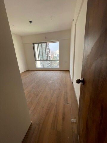 Room in 4 BHK Apartment at Arihant Balaji Pride, Chembur – for Rent