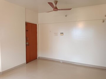 Room in 2 BHK Apartment at Colonnade Apartment, Kharadi – for Rent