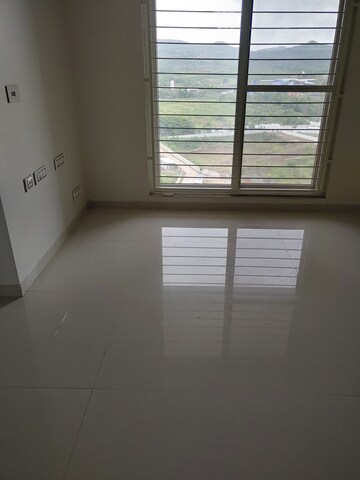 Room in 3 BHK Apartment at Goel Ganga Utopia, Bavdhan – for Rent