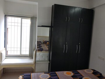 Furnished Amenities in 2 BHK Apartment at Varma Fortune House, Kharadi – for Rent