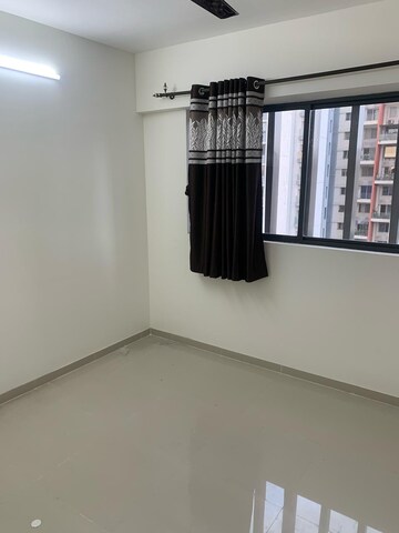Room in 1 BHK Apartment at Gagan Avencia, Kharadi – for Rent