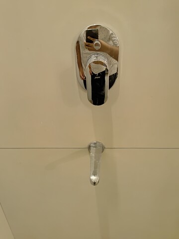 Furnished Amenities in 3 BHK Builder Floor at Dhakoli – for Sale