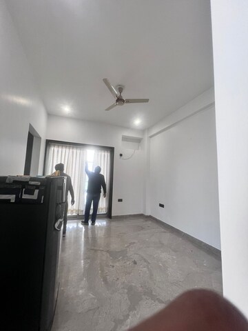 1 BHK Builder Floor For Rent in Tulip Mall, Sector 46