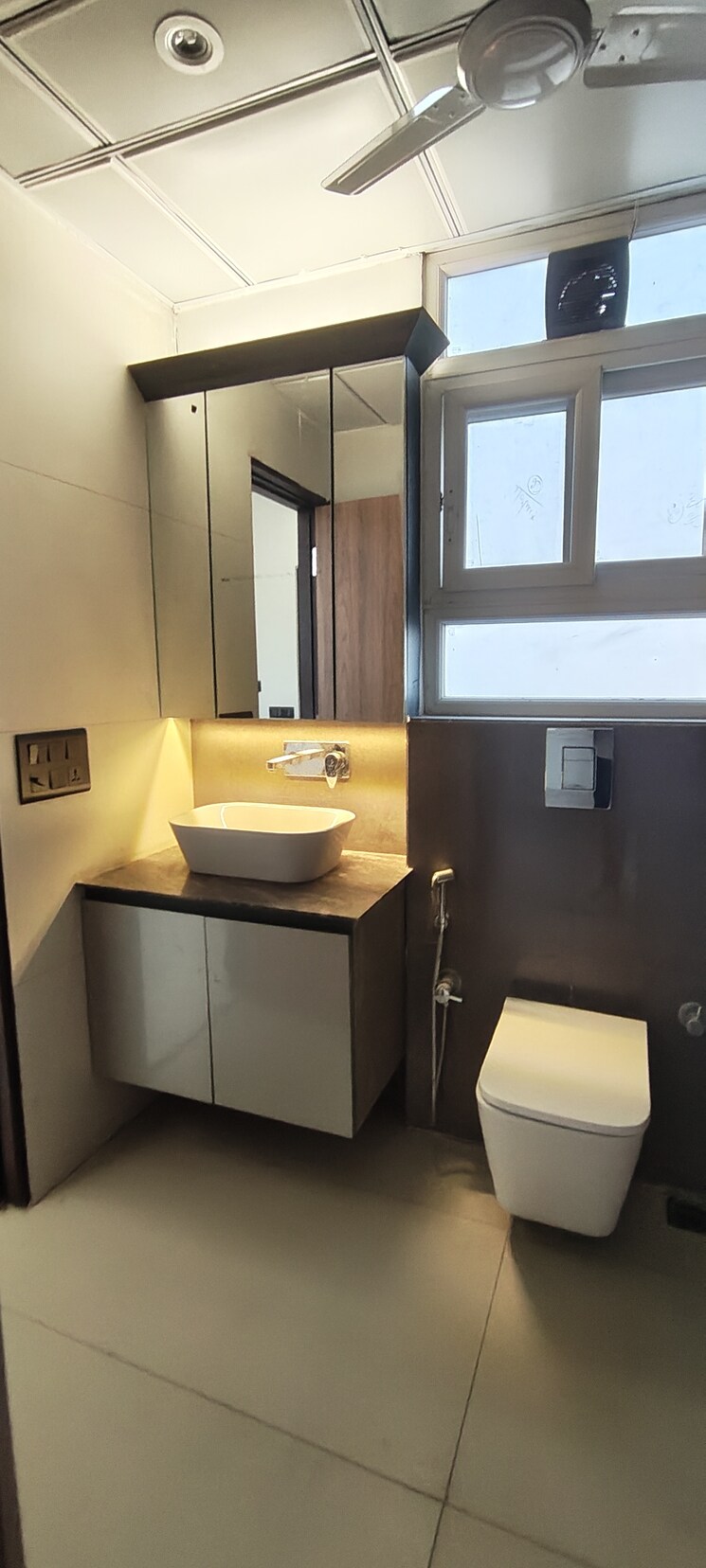 Team Area, emaar-mgf-emerald-hills 4 Bedroom 270 Sq.Yd. Builder Floor In Sector 65 Gurgaon 9723358