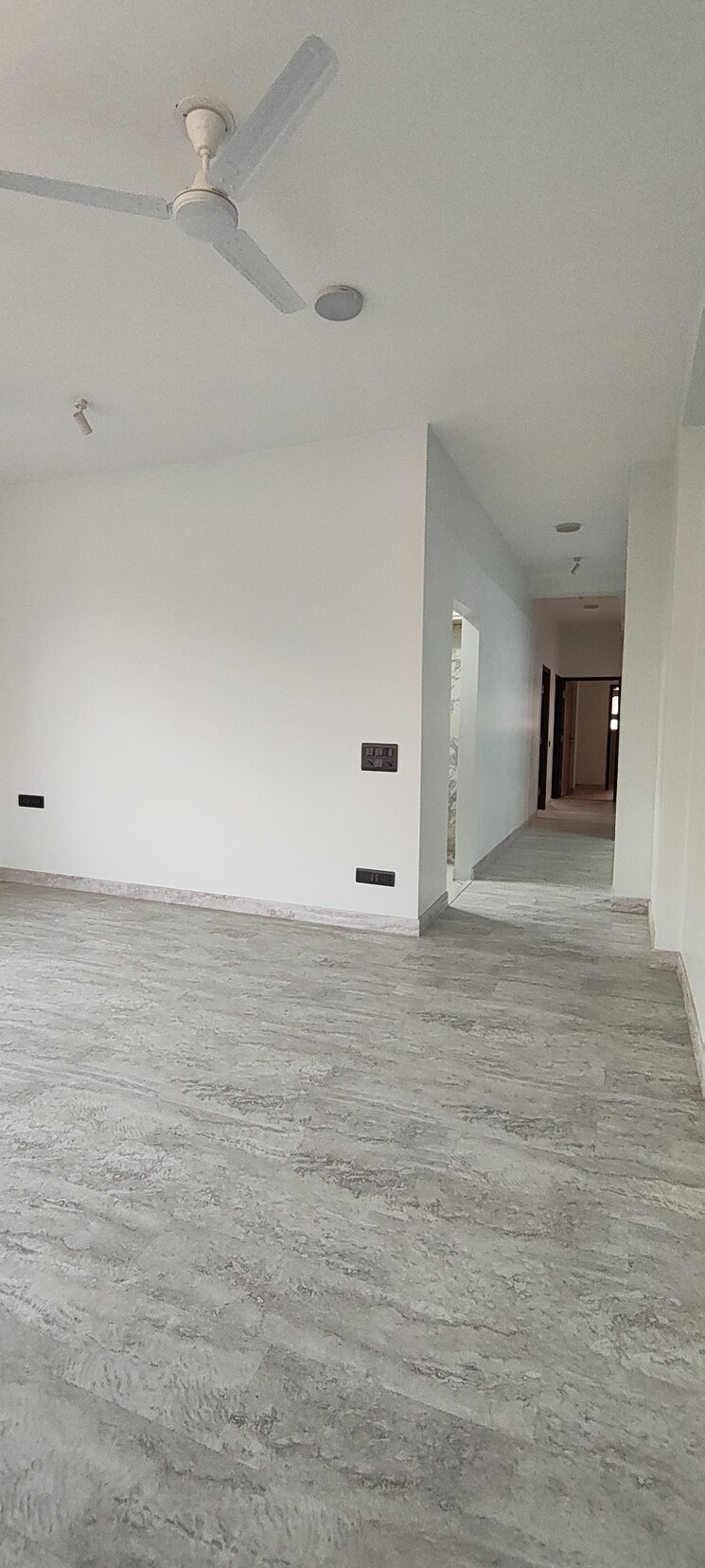 Room, emaar-mgf-emerald-hills 4 Bedroom 270 Sq.Yd. Builder Floor In Sector 65 Gurgaon 9723358