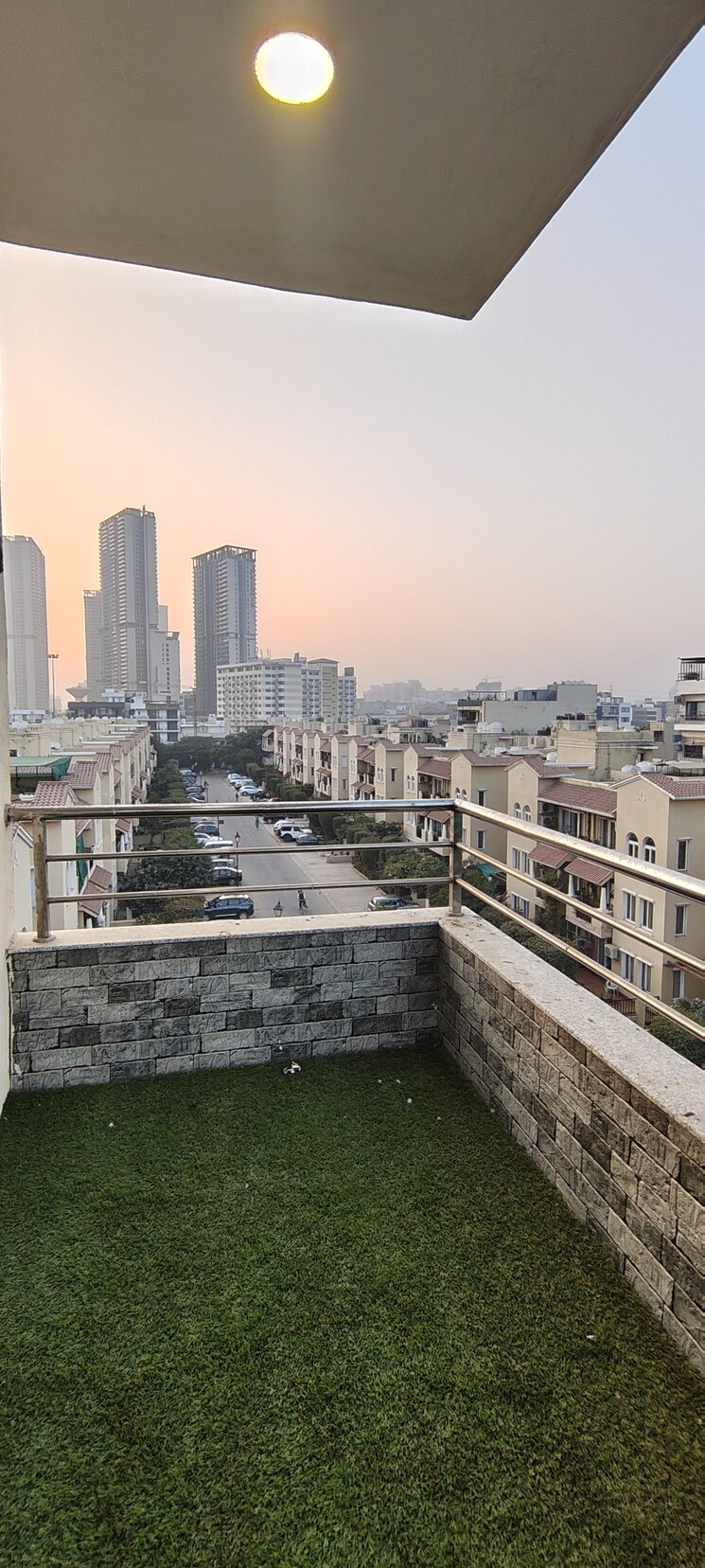 Cover Image, emaar-mgf-emerald-hills 4 Bedroom 270 Sq.Yd. Builder Floor In Sector 65 Gurgaon 9723358