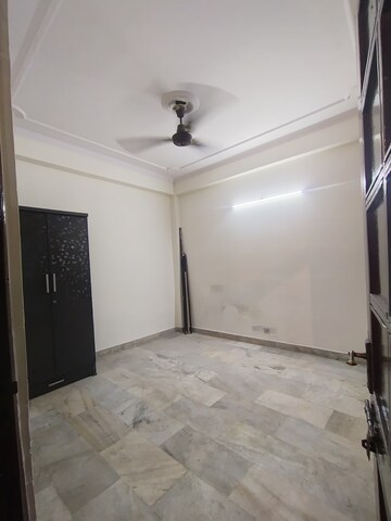 Room in 3 BHK Builder Floor at Shivalik Colony – for Rent