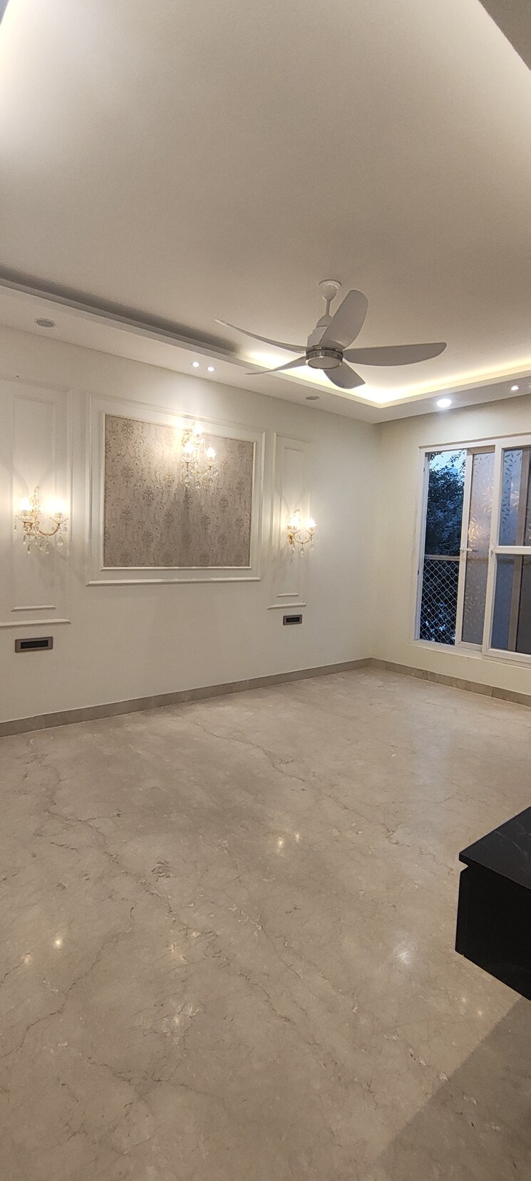 Room, emaar-marbella 3.5 Bedroom 267 Sq.Yd. Builder Floor In Sector 66 Gurgaon 9723382