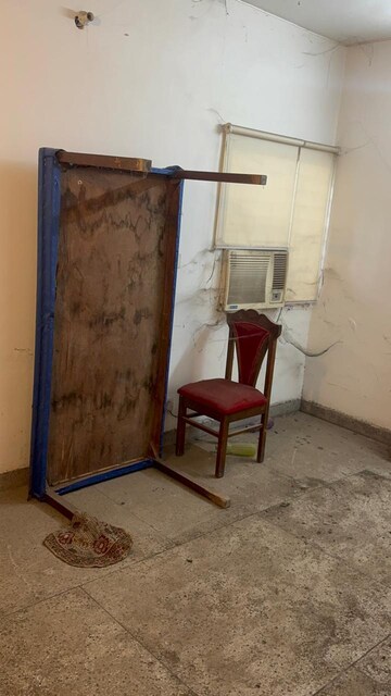 Room in 2 BHK Apartment at Kalkaji – for Sale