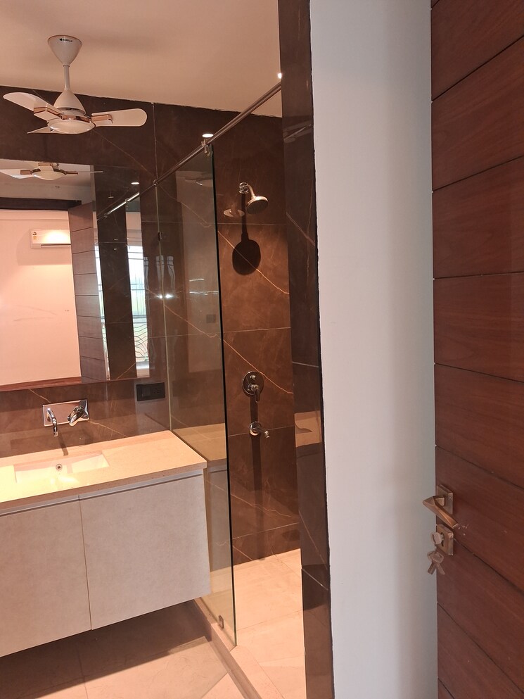 Kitchen, ansal-api-esencia 4 Bedroom 4000 Sq.Ft. Builder Floor In Sector 67 Gurgaon 9723401