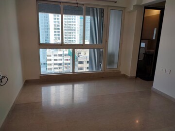 Room in 1 BHK Apartment at Omkar Signet, Malad East – for Rent