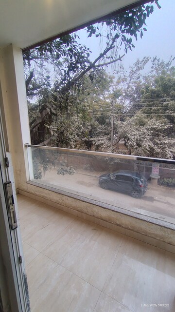 Balcony in 1 RK Builder Floor at South City 1 – for Rent