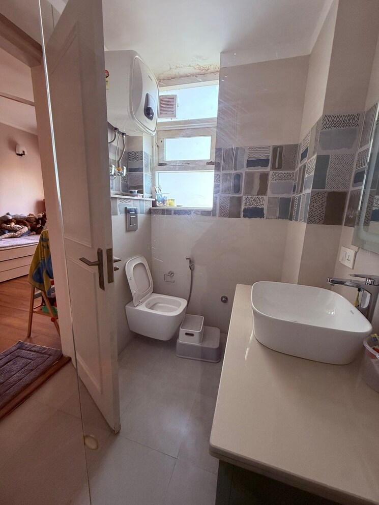 Bathroom, ardee-city 3 Bedroom 1800 Sq.Ft. Builder Floor In Sector 52 Gurgaon 9723424
