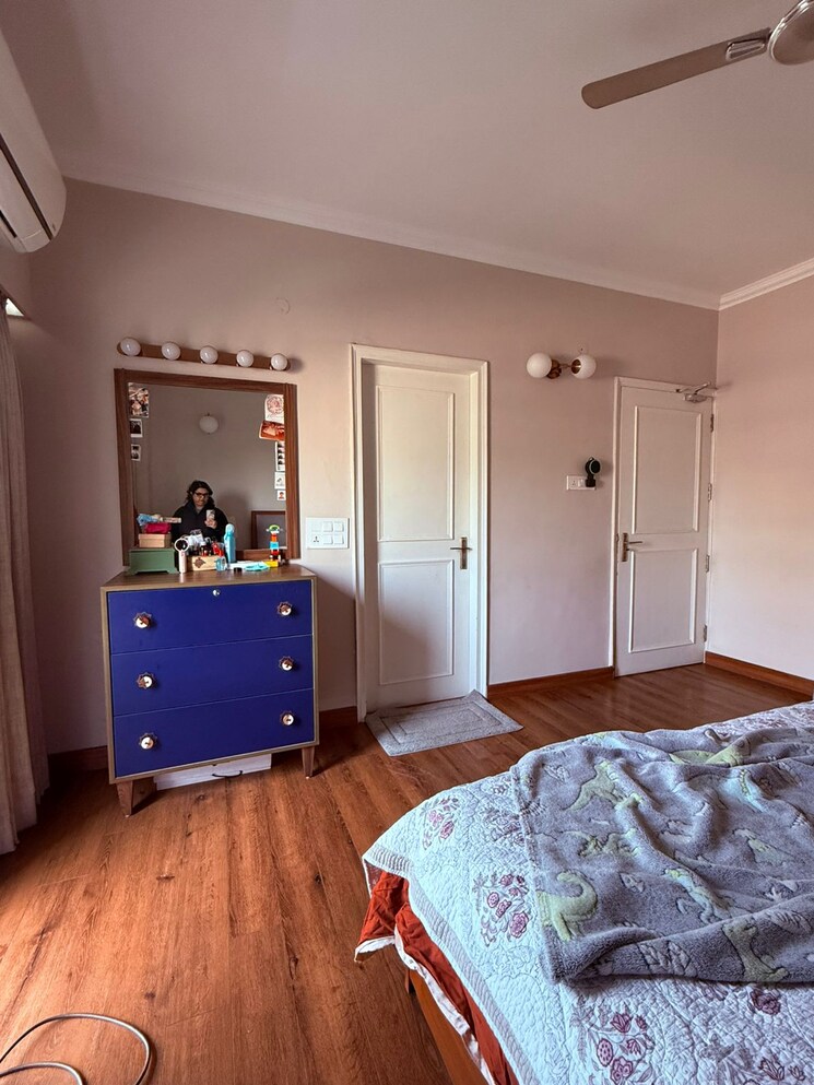 Bedroom, ardee-city 3 Bedroom 1800 Sq.Ft. Builder Floor In Sector 52 Gurgaon 9723424