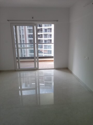 Room in 2 BHK Apartment at Goel Ganga Serio, Kharadi – for Rent