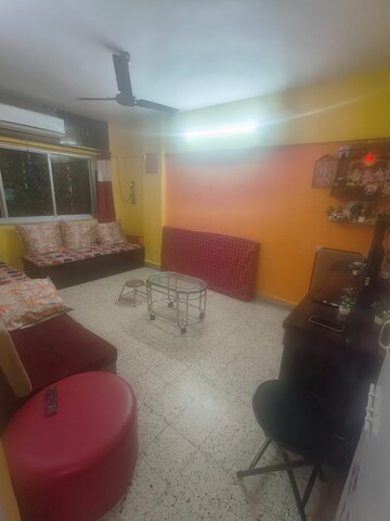 Living Room in 1.5 BHK Apartment at Bajaj Emerald, Andheri East – for Rent