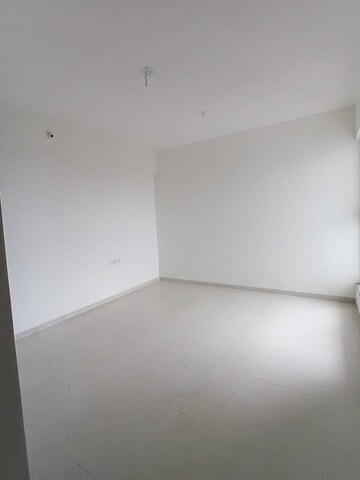 Room in 3 BHK Apartment at Goel Ganga Serio, Kharadi – for Rent