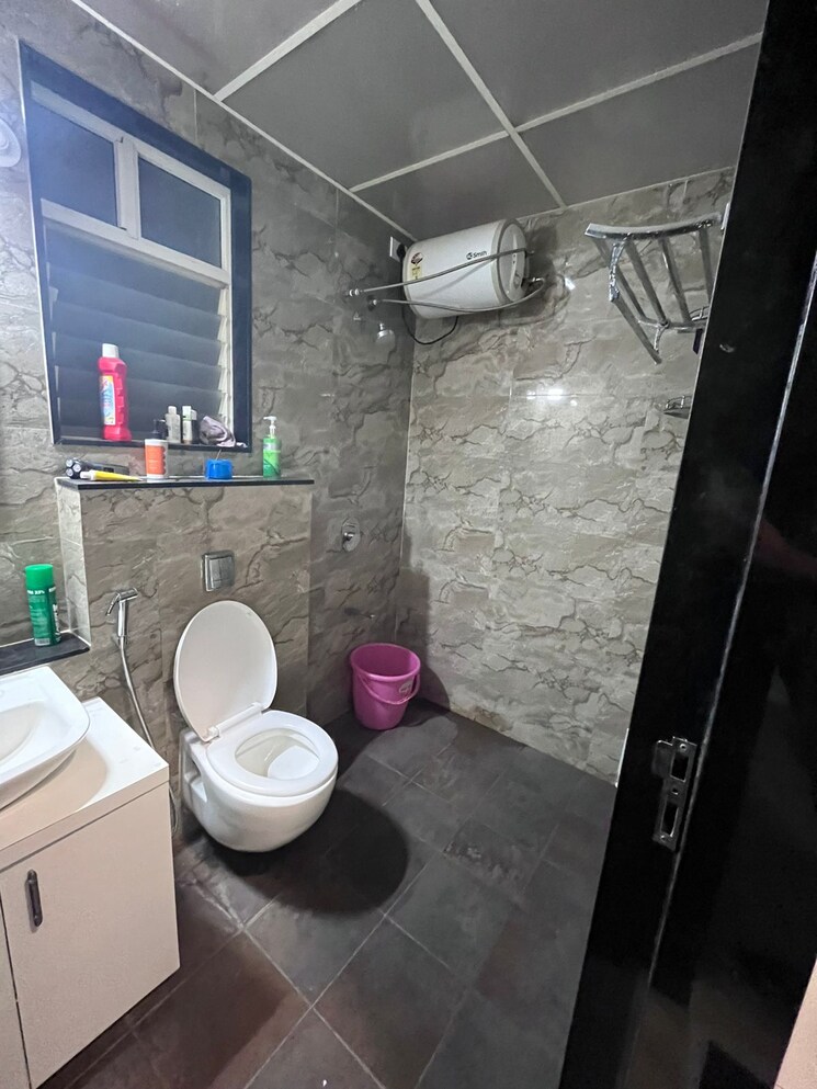 Bathroom, nyati-elysia 2 Bedroom 856 Sq.Ft. Apartment In Kharadi Pune 9723471