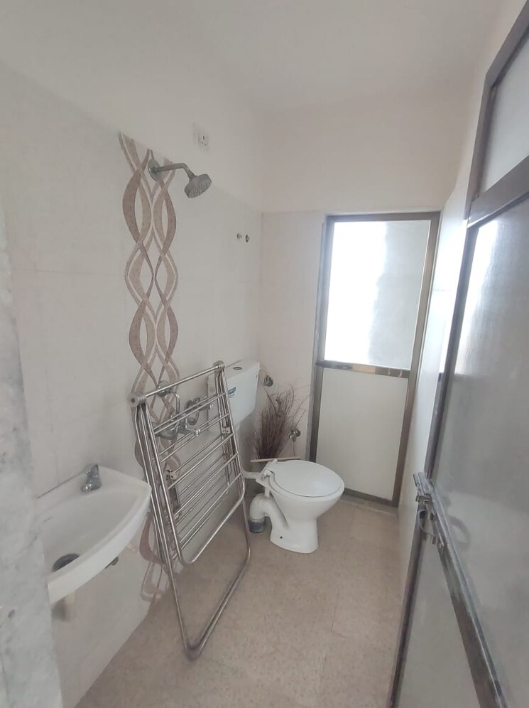 Bathroom, horizon-height 1 Bedroom 450 Sq.Ft. Apartment In Kasarvadavali Thane 9723625