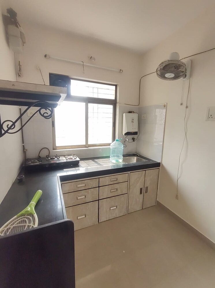 Kitchen, horizon-height 1 Bedroom 450 Sq.Ft. Apartment In Kasarvadavali Thane 9723625