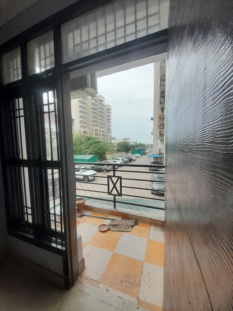 Balcony, maya-garden-city 2 Bedroom 1152 Sq.Ft. Apartment In Lohgarh Zirakpur 9723621