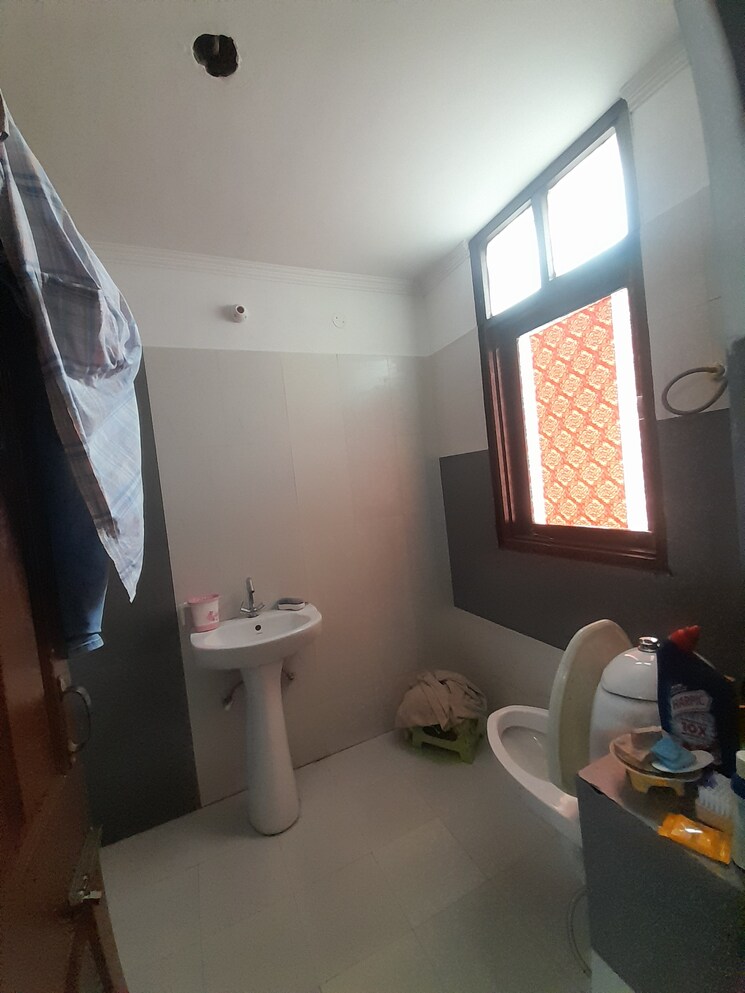 Bathroom, maya-garden-city 2 Bedroom 1307 Sq.Ft. Apartment In Lohgarh Zirakpur 9723630