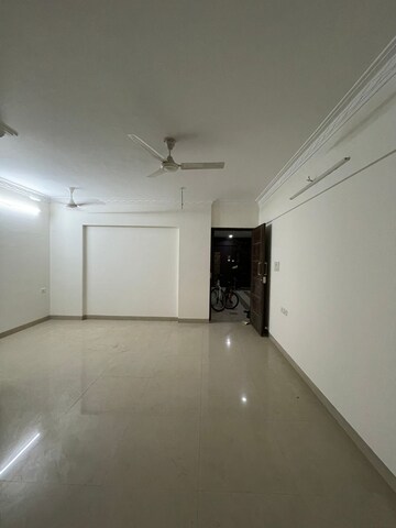 Room in 3 BHK Apartment at Nahar 8 Towers, Chandivali – for Sale