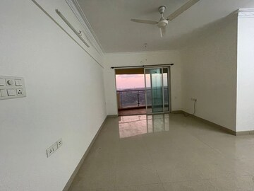 Room in 3 BHK Apartment at Nahar 8 Towers, Chandivali – for Sale