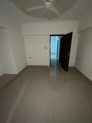 Room in 3 BHK Apartment at Nahar 8 Towers, Chandivali – for Rent