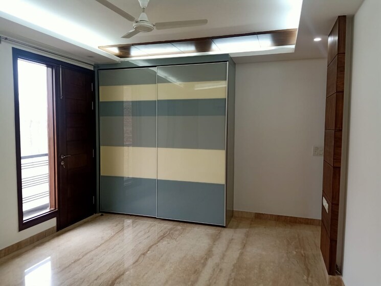 Room, safdarjung development area 4 Bedroom 3000 Sq.Ft. Apartment In Safdarjung Development Area Delhi 9723673