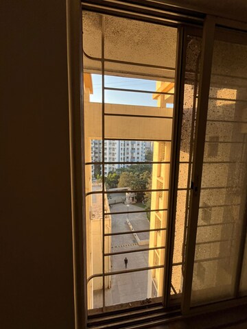 Room in 2 BHK Apartment at Kumar Prajwal, Wadegaon – for Rent