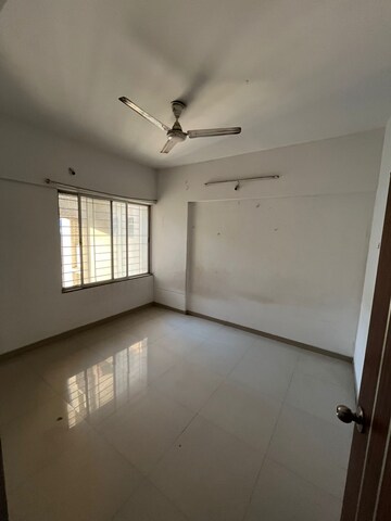 Room in 2 BHK Apartment at Gera Park View, Kharadi – for Rent
