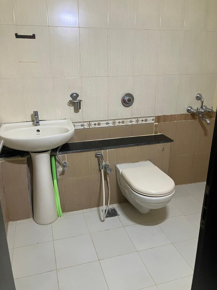 Bathroom, puravankara-purva-venezia 3 Bedroom 1610 Sq.Ft. Apartment In Yelahanka New Town Bangalore 9723731