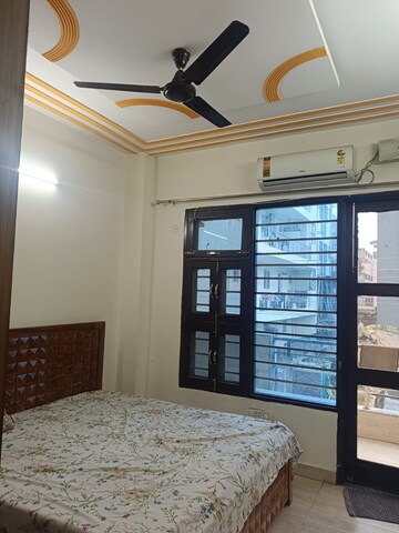 Bedroom in 1 BHK Builder Floor at Unitech Infospace, Sector 21 – for Rent