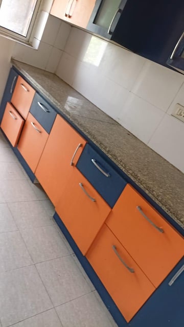 Furnished Amenities in 3 BHK Apartment at DLF New Town Heights Town Houses, Sector 86 – for Rent