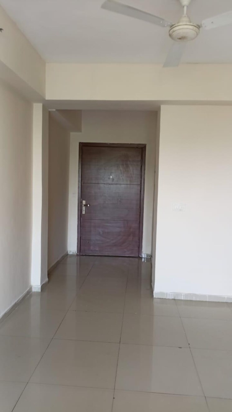 Room, dlf-new-town-heights-ii 3 Bedroom 1845 Sq.Ft. Apartment In Sector 86 Gurgaon 9723763