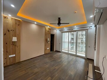Room in 3 BHK Apartment at Conscient Heritage Max, Sector 102 – for Rent