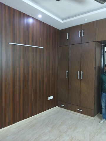 Furnished Amenities in 2 BHK Builder Floor at Unitech South City II, Sector 50 – for Rent