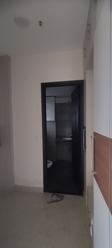 Furnished Amenities in 3 BHK Apartment at Ansal Crown Heights, Sector 80 – for Rent