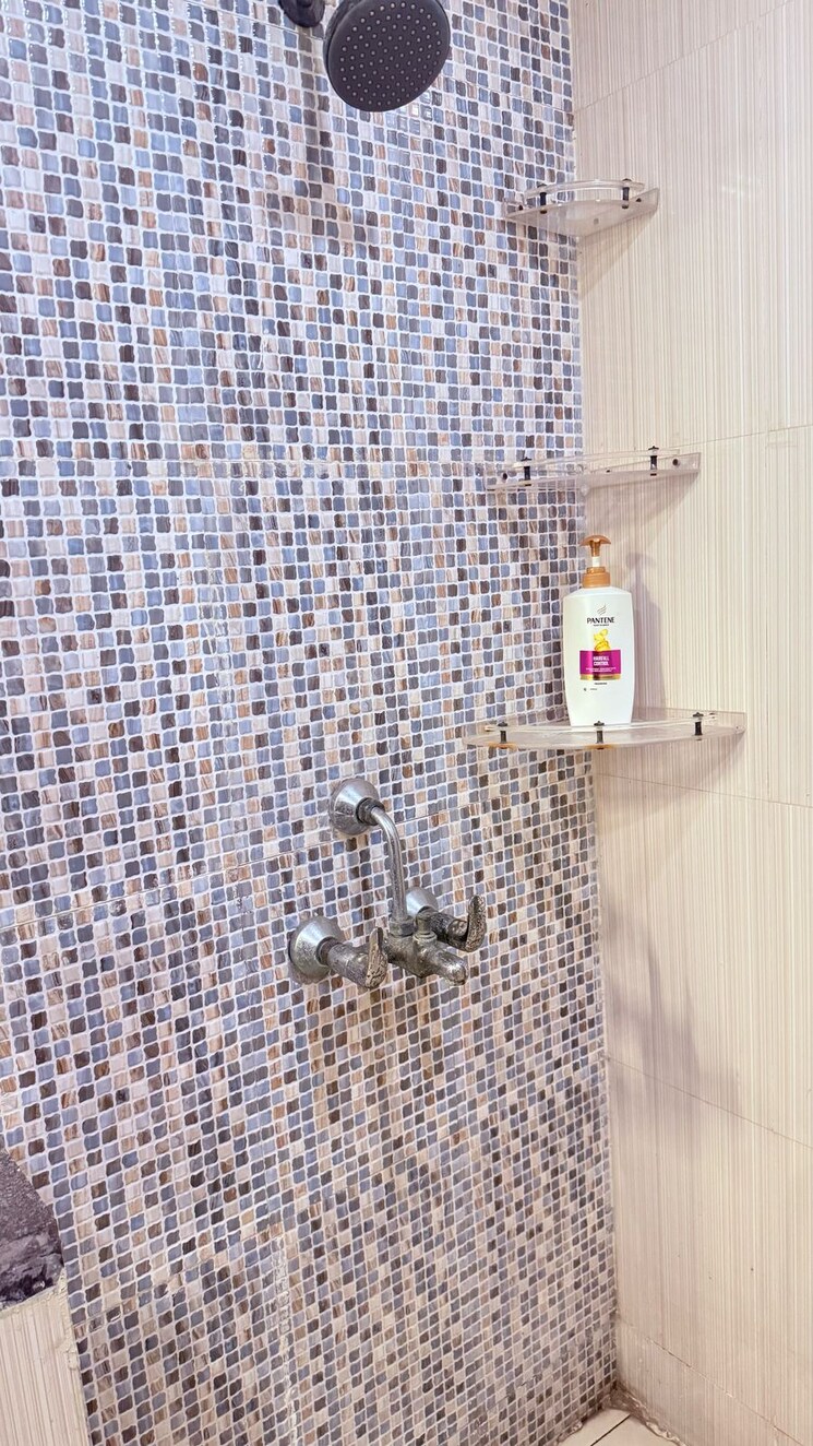 Bathroom, mahagun-mirabella 3 Bedroom 1880 Sq.Ft. Apartment In Sector 79 Noida 9723803