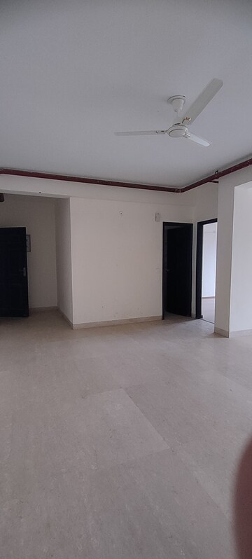 Room in 3 BHK Apartment at Ansal Crown Heights, Sector 80 – for Rent