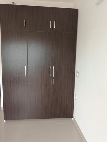 Furnished Amenities in 3 BHK Apartment at Ansal Crown Heights, Sector 80 – for Rent