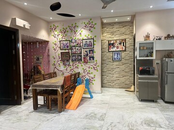 Living Room in 6+ BHK Independent House at Vip Road – for Sale