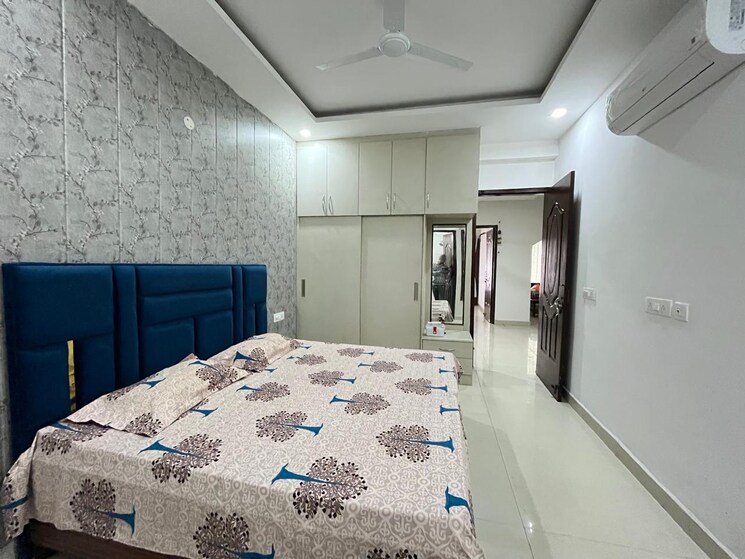 Room, pir machalla 3 Bedroom 1250 Sq.Ft. Builder Floor In Pir Machalla Zirakpur 9723857