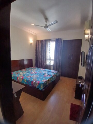 Furnished Amenities in 2 BHK Builder Floor at Auram Floor, South City 2 – for Rent